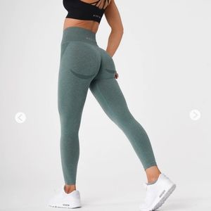 Forest green nvgtn leggings